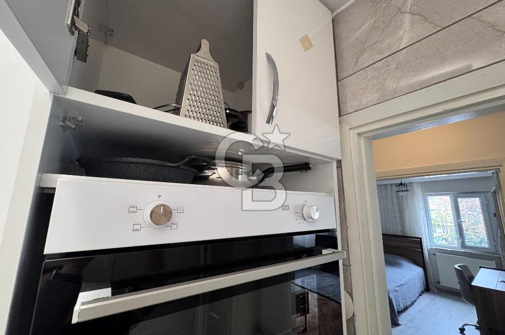 KADIKÖY CAFERAĞA'DA BALKONLU 2+1 KİRALIK DAİRE