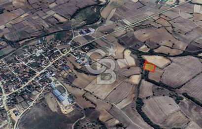 Yerleşime Yakın Konumda 323 m² Satılık  Tarla