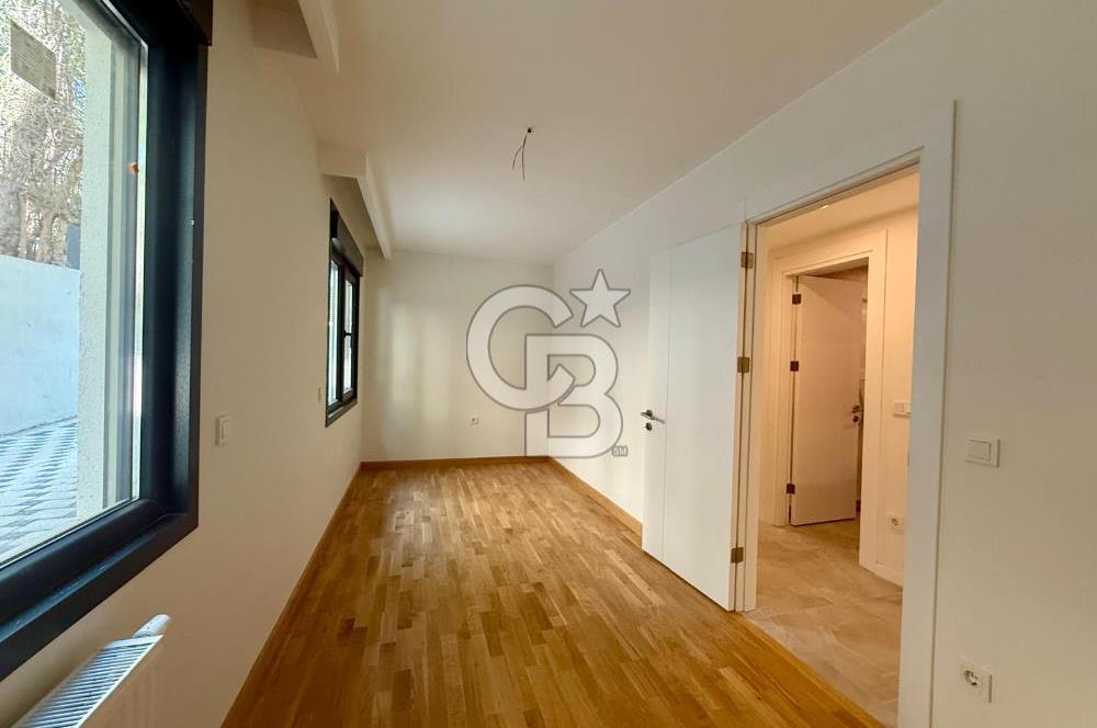 Caddebostan Yalı Parseli Satılık 3+1 Bahçe Katı