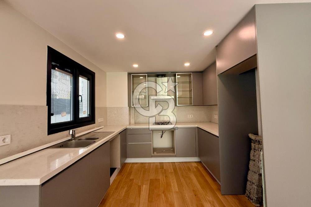 Caddebostan Yalı Parseli Satılık 3+1 Bahçe Katı