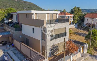 URLA KALABAKTA SATILIK 4+1 VİLLA