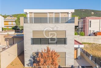 URLA KALABAKTA SATILIK 4+1 VİLLA - 1 - 358941