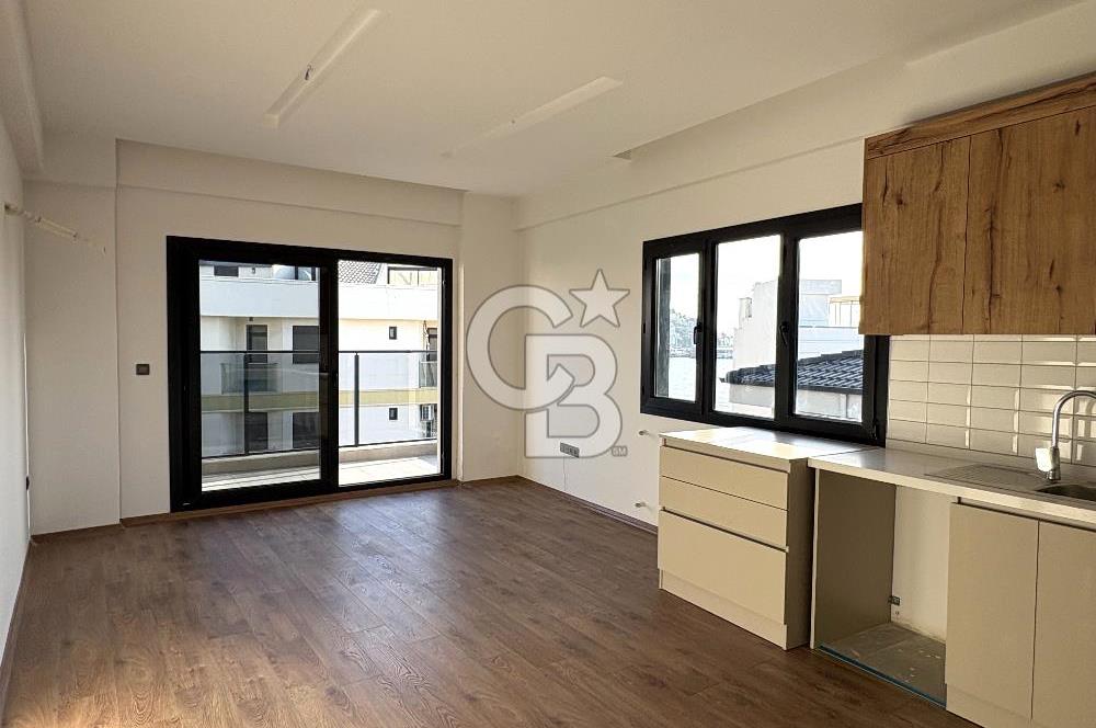 KUŞADASI SAHİL ATATÜRK BULVARI SATILIK 2+1 DAİRE