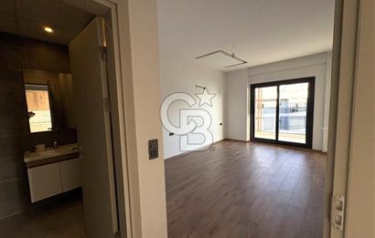 KUŞADASI SAHİL ATATÜRK BULVARI SATILIK 2+1 DAİRE