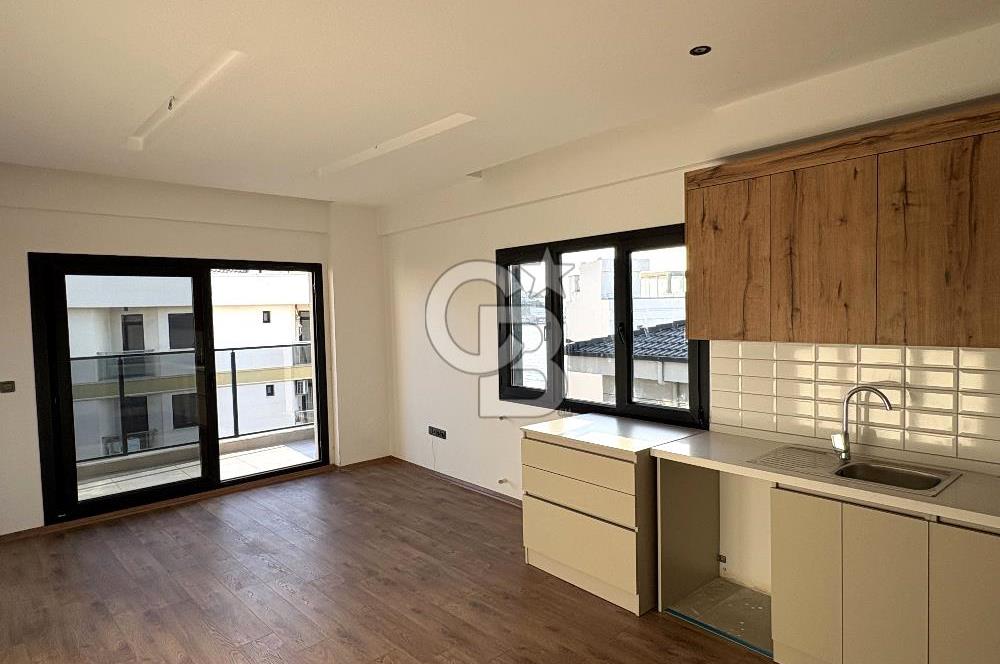KUŞADASI SAHİL ATATÜRK BULVARI SATILIK 2+1 DAİRE