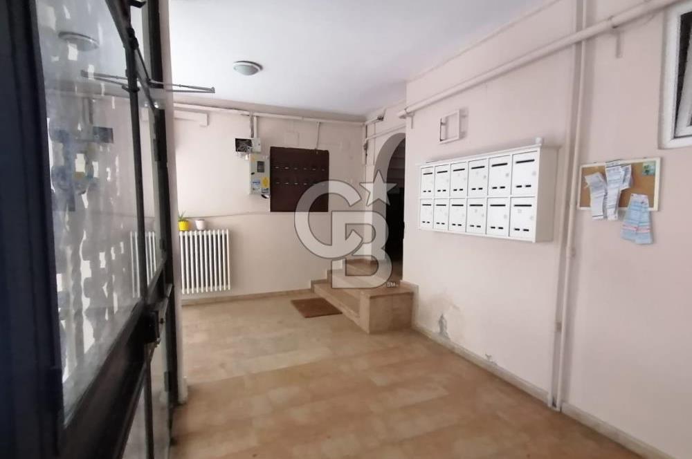 KÜKÜRTLÜ CADDESİ ÜZERİNDE SATILIK GENİŞ 2+1 DAİRE