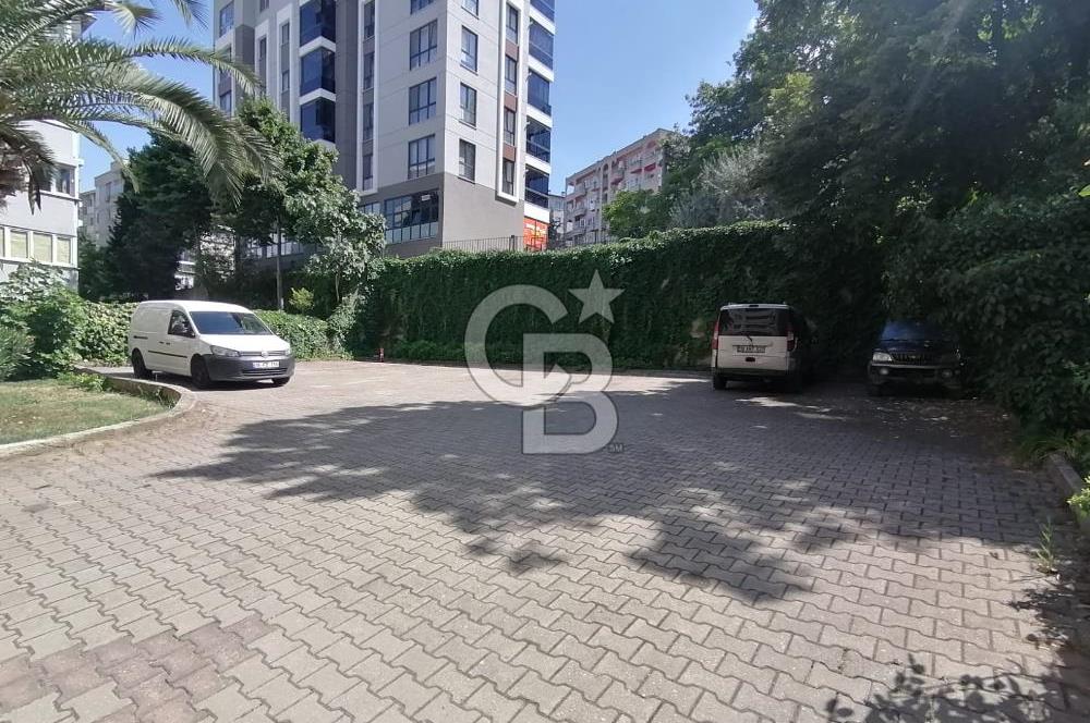 KÜKÜRTLÜ CADDESİ ÜZERİNDE SATILIK GENİŞ 2+1 DAİRE