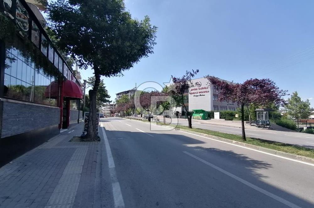 KÜKÜRTLÜ CADDESİ ÜZERİNDE SATILIK GENİŞ 2+1 DAİRE