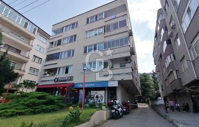 KÜKÜRTLÜ CADDESİ ÜZERİNDE SATILIK GENİŞ 2+1 DAİRE