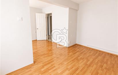 KÜKÜRTLÜ CADDESİ ÜZERİNDE SATILIK GENİŞ 2+1 DAİRE