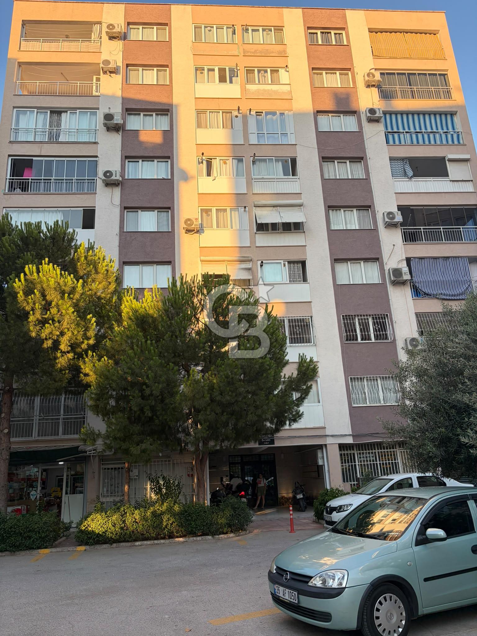 Bayraklı Salhane’de | Adalet Mahallesi’ne Komşu | Geniş ve Ferah 3+1 Satılık Daire