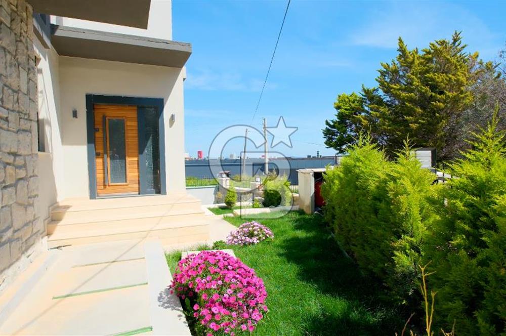 URLA YENİKENT MAH. SATILIK İKİZ VİLLA