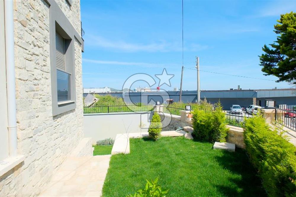 URLA YENİKENT MAH. SATILIK İKİZ VİLLA