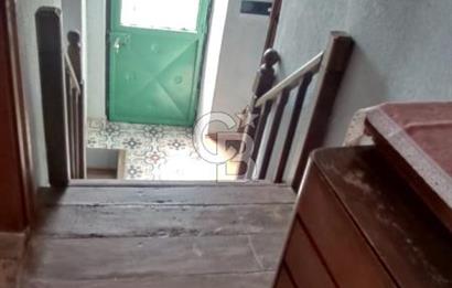 AYVALIK MERKEZ'DE TARİHİ DOKUDA SATILIK EŞYALI MÜSTAKİL EV