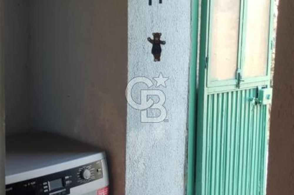 AYVALIK MERKEZ'DE TARİHİ DOKUDA SATILIK EŞYALI MÜSTAKİL EV