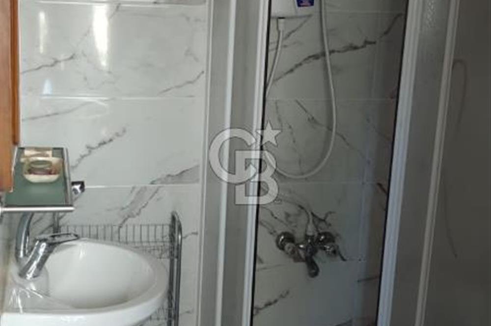 AYVALIK MERKEZ'DE TARİHİ DOKUDA SATILIK EŞYALI MÜSTAKİL EV