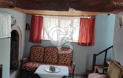 AYVALIK MERKEZ'DE TARİHİ DOKUDA SATILIK EŞYALI MÜSTAKİL EV