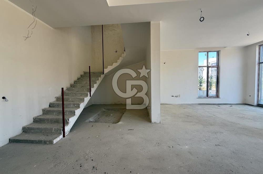 ALACAATLI MAH. SAKA VİLLA SİTESİNDE SATILIK 6+2 VİLLA