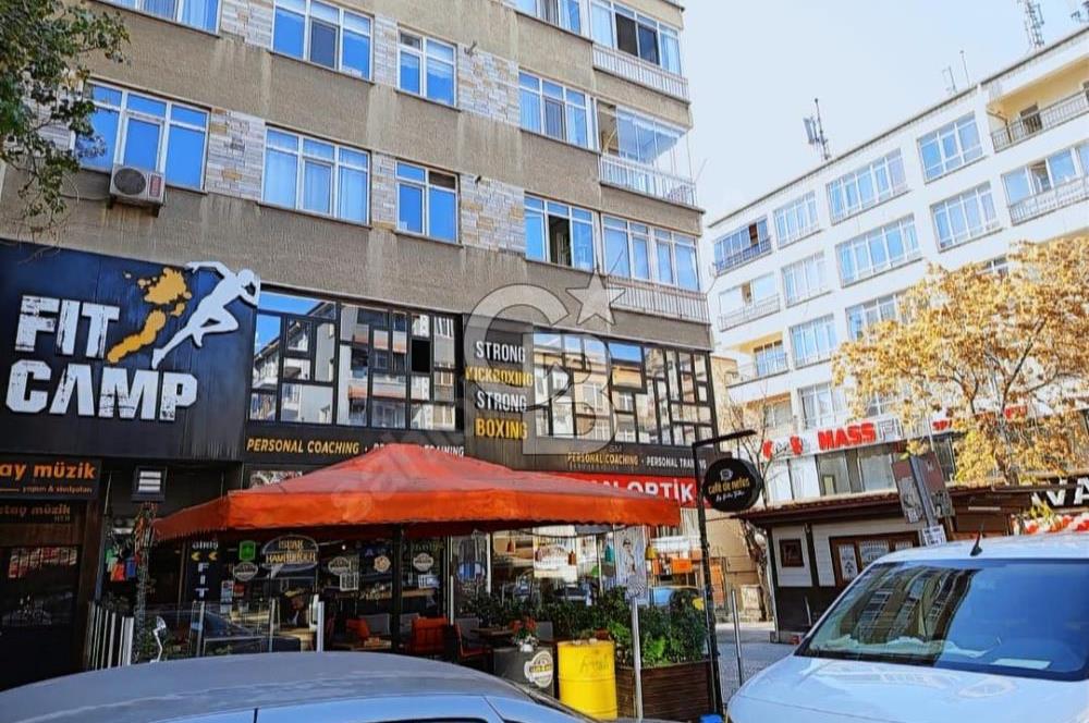 ESAT CADDESİ'NDE ANA CADDE ÜZERİNDE DEVREN CAFE