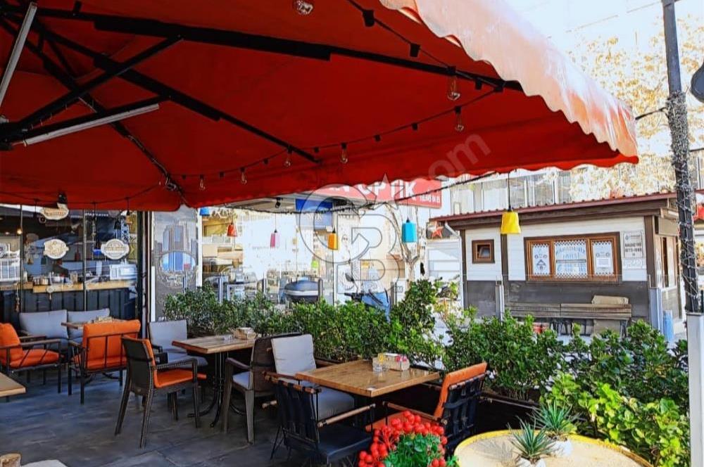 ESAT CADDESİ'NDE ANA CADDE ÜZERİNDE DEVREN CAFE