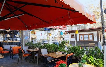 ESAT CADDESİ'NDE ANA CADDE ÜZERİNDE DEVREN CAFE