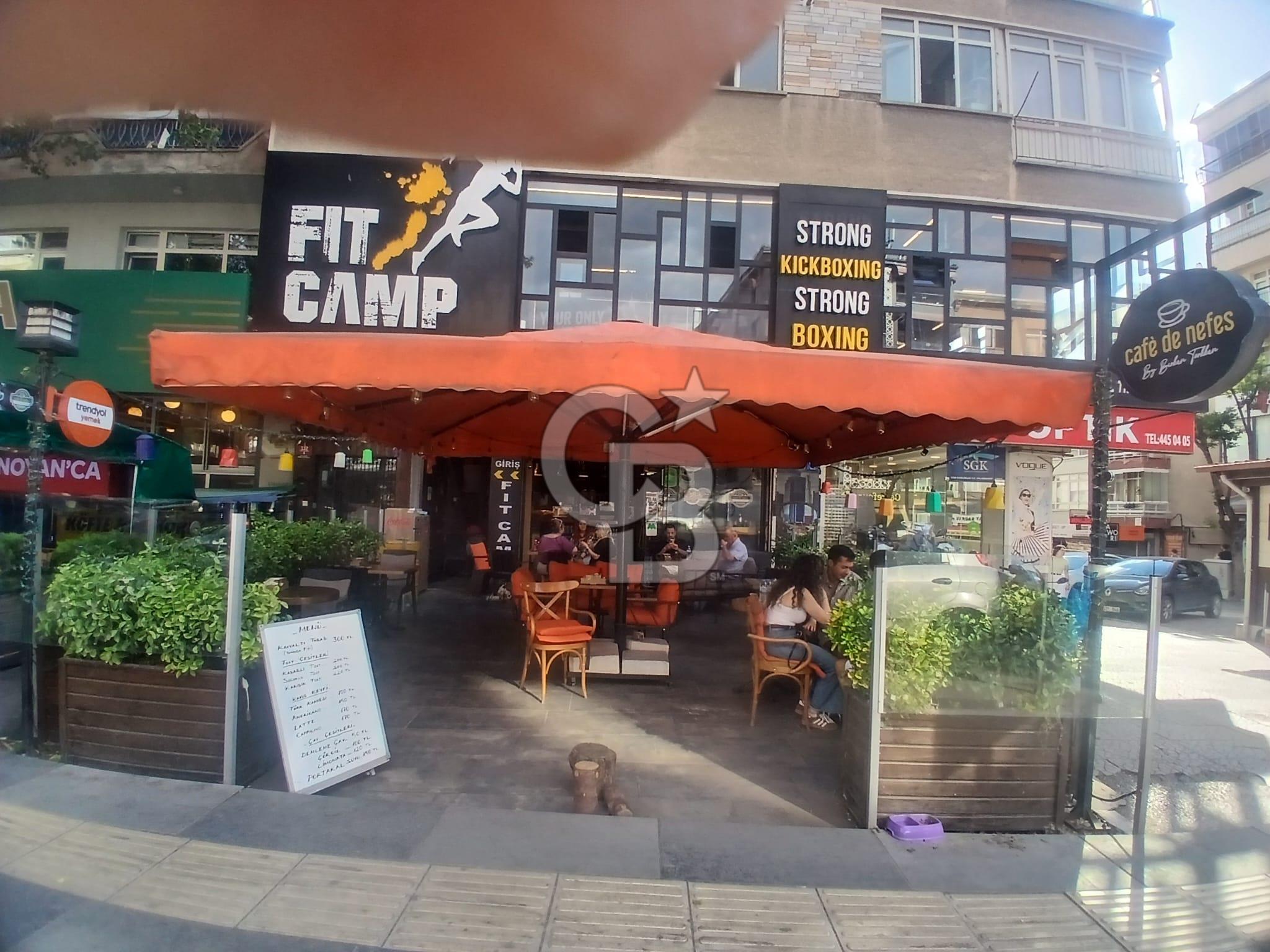ESAT CADDESİ'NDE ANA CADDE ÜZERİNDE DEVREN CAFE