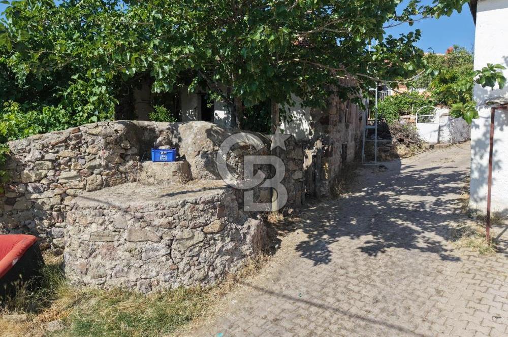 AYVALIK BULUTÇEŞME KÖYÜ'NDE KUYULU 130 m2 ARSALI KÖY EVİ