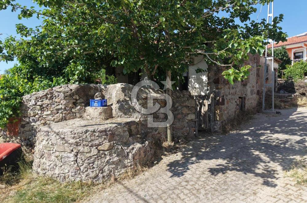AYVALIK BULUTÇEŞME KÖYÜ'NDE KUYULU 130 m2 ARSALI KÖY EVİ