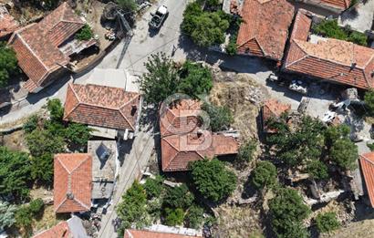 AYVALIK BULUTÇEŞME KÖYÜ'NDE KUYULU 130 m2 ARSALI KÖY EVİ