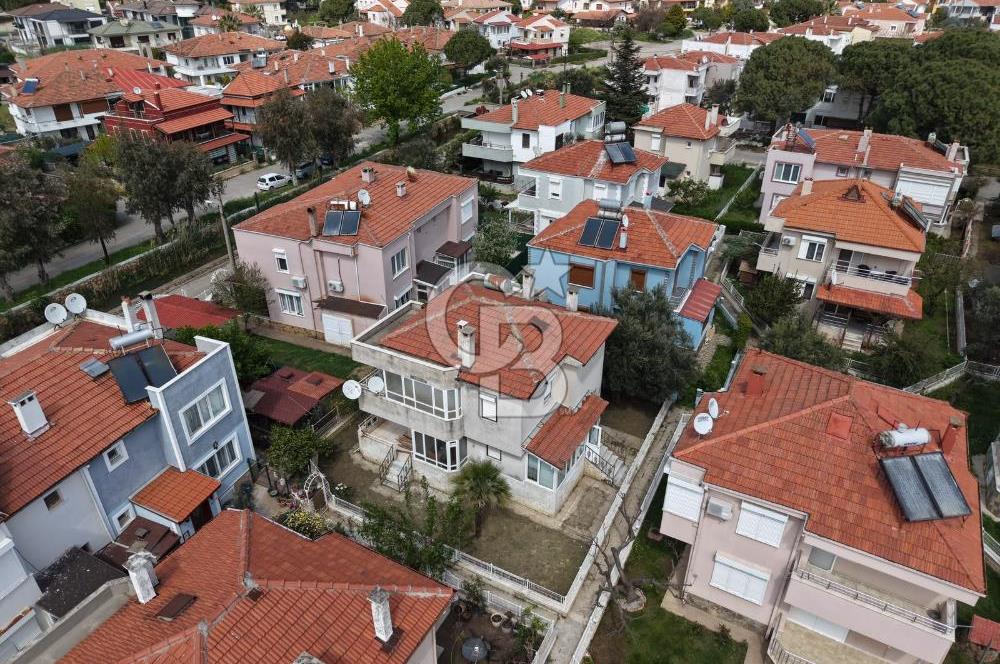 Ayvalık Sefa Çamlık 'ta 3+1 Müstakil Villa