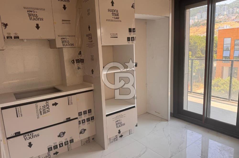 Narlıdere Yenikale Mahallesi'nde, TAKEV Okulu'na Yürüme Mesafesinde Sıfır 3+1 Daire