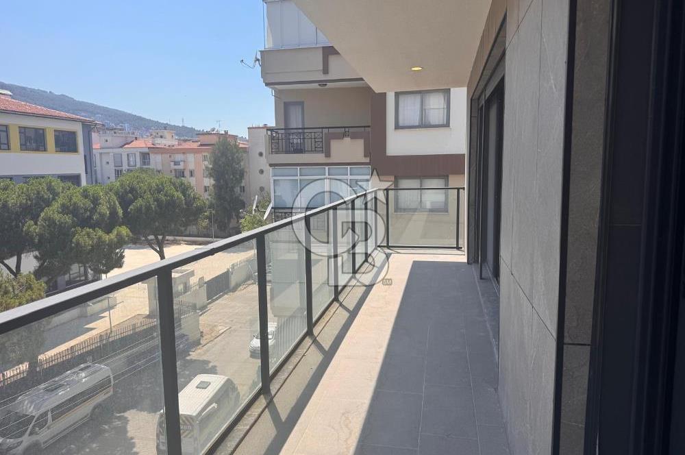Narlıdere Yenikale Mahallesi'nde, TAKEV Okulu'na Yürüme Mesafesinde Sıfır 3+1 Daire