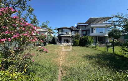 ARNAVUTKÖY YEŞİLBAYIR MAHALLESİNDE DOĞA İÇİNDE KİRALIK VİLLA 4+1