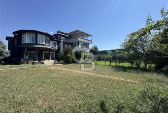 ARNAVUTKÖY YEŞİLBAYIR MAHALLESİNDE DOĞA İÇİNDE KİRALIK VİLLA 4+1 - 1 - 359021
