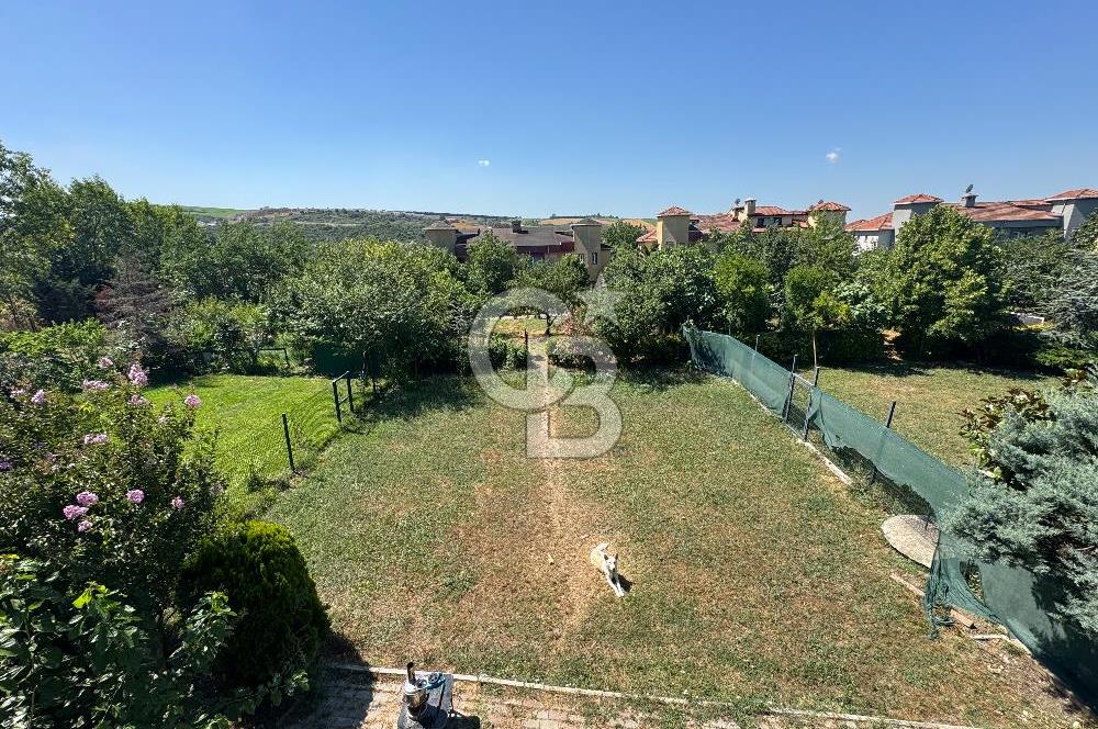 ARNAVUTKÖY YEŞİLBAYIR MAHALLESİNDE DOĞA İÇİNDE KİRALIK VİLLA 4+1