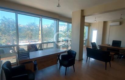 ÇAYIROVA BEL.KARŞISINDA 60 M2 EŞYALI PRESTİJLİ KİRALIK OFİS