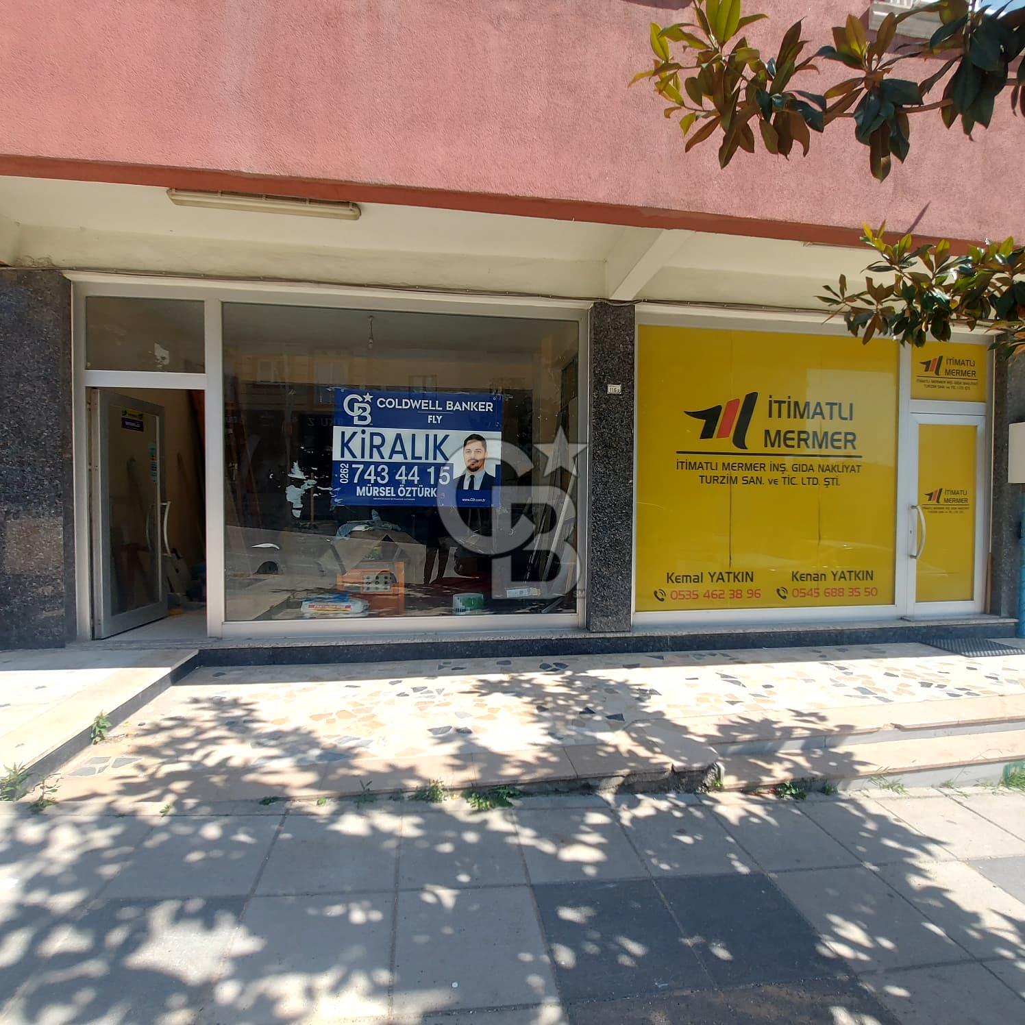 ÇAYIROVA İSTİKLAL ANA CADDESİ ÜZERİNDE 100 M2 KİRALIK İŞ YERİ