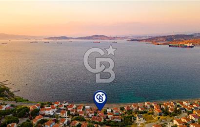Yenifoça Donatkent Mevkiinde Satılık 3+2 Havuzlu Tripleks Villa