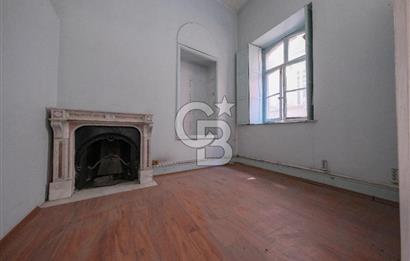 YAKUT HAN, Karaköy'de Otel Dönüşümüne Uygun Tarihi Kiralık Bina
