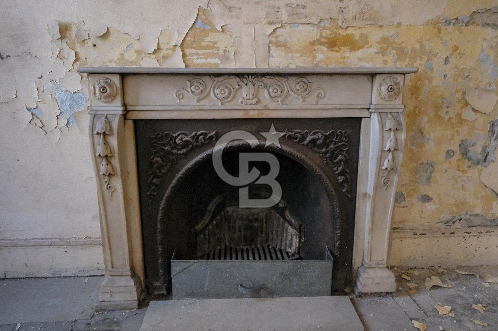 YAKUT HAN, Karaköy'de Otel Dönüşümüne Uygun Tarihi Kiralık Bina