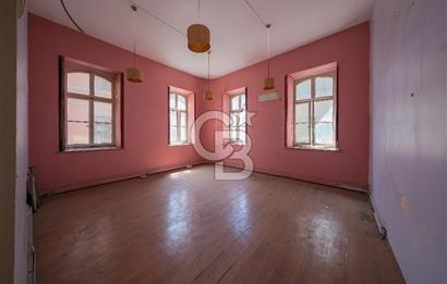YAKUT HAN, Karaköy'de Otel Dönüşümüne Uygun Tarihi Kiralık Bina