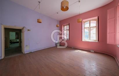 YAKUT HAN, Karaköy'de Otel Dönüşümüne Uygun Tarihi Kiralık Bina