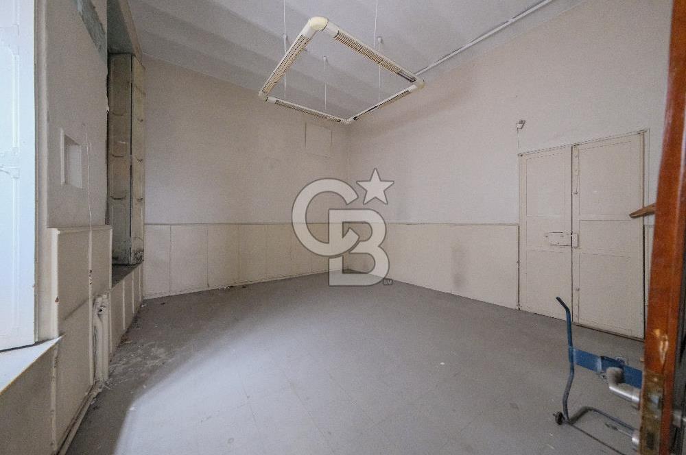 YAKUT HAN, Karaköy'de Otel Dönüşümüne Uygun Tarihi Kiralık Bina