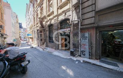 YAKUT HAN, Karaköy'de Otel Dönüşümüne Uygun Tarihi Kiralık Bina