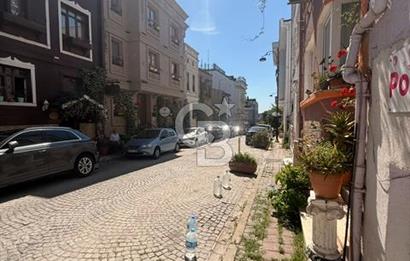 SULTANAHMET OTELLER BÖLGESİNDE 4 KATLI SATILIK BİNA