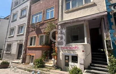 SULTANAHMET OTELLER BÖLGESİNDE 4 KATLI SATILIK BİNA