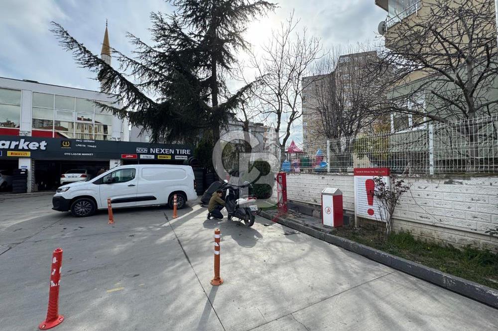 Ümraniye Atakent te Satılık Akaryakıt İstasyonu 