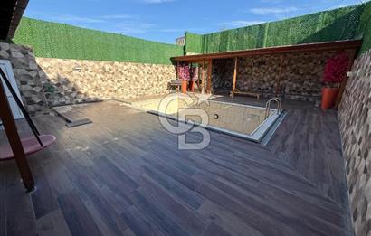 Yenifoça Gencelli'de Satılık Deniz Manzaralı Villa