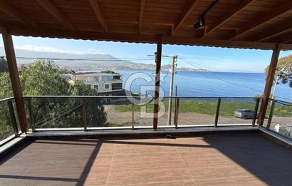 Yenifoça Gencelli'de Satılık Deniz Manzaralı Villa