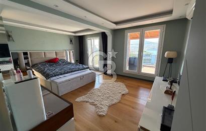 Yenifoça Gencelli'de Satılık Deniz Manzaralı Villa